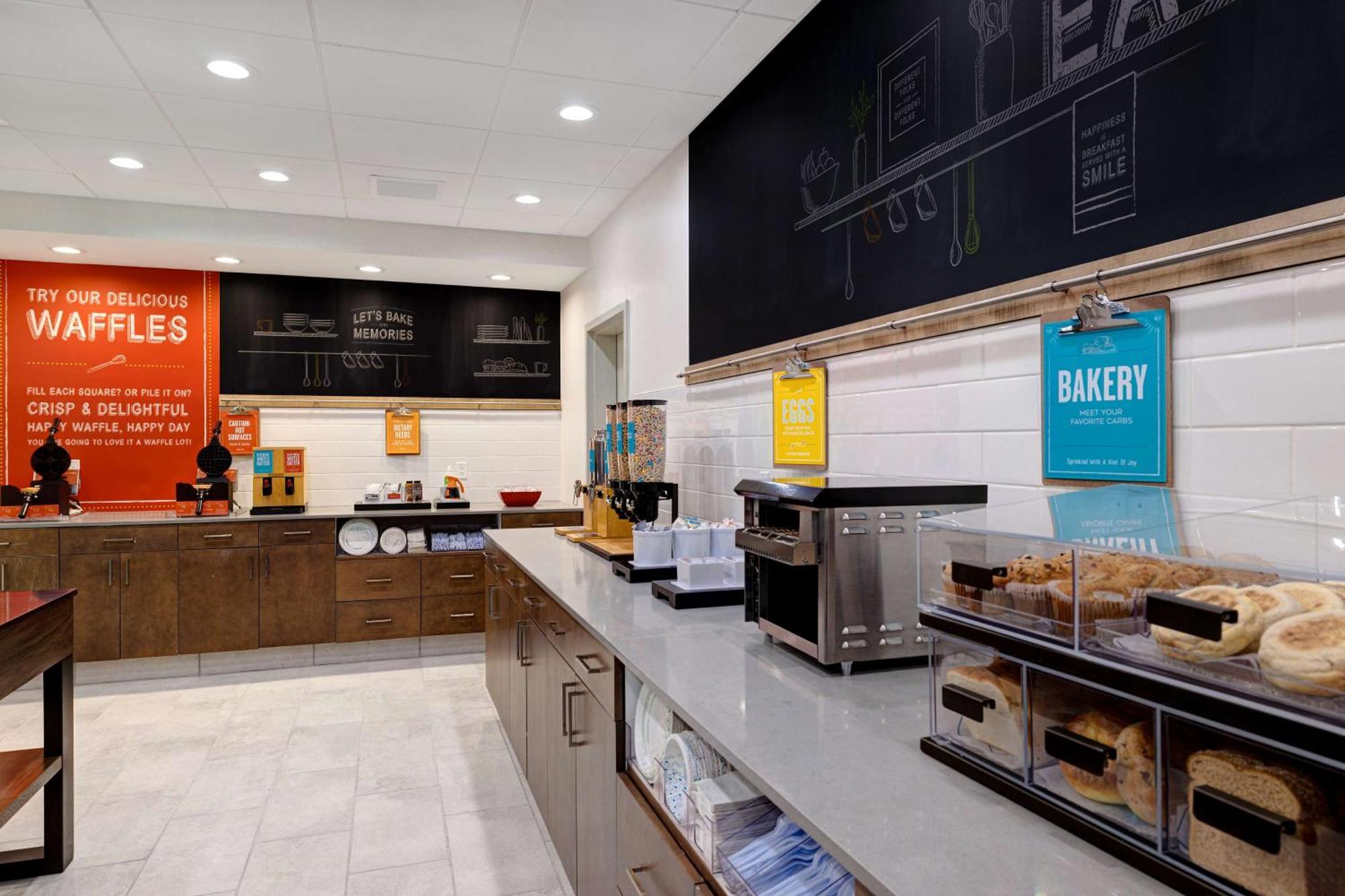 Hampton Inn & Suites มารีนา ภายนอก รูปภาพ
