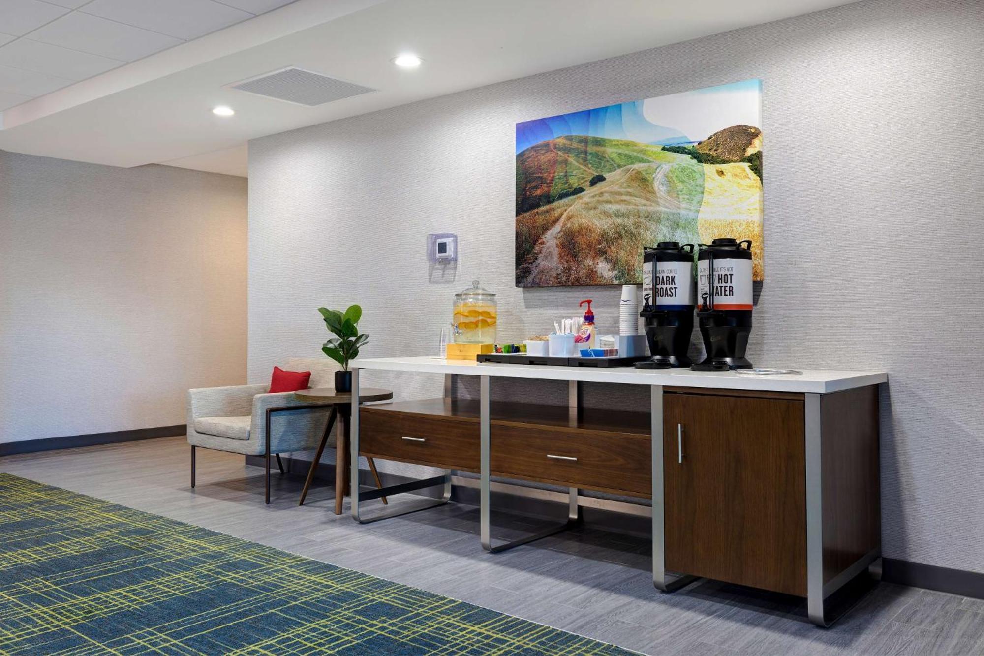 Hampton Inn & Suites มารีนา ภายนอก รูปภาพ